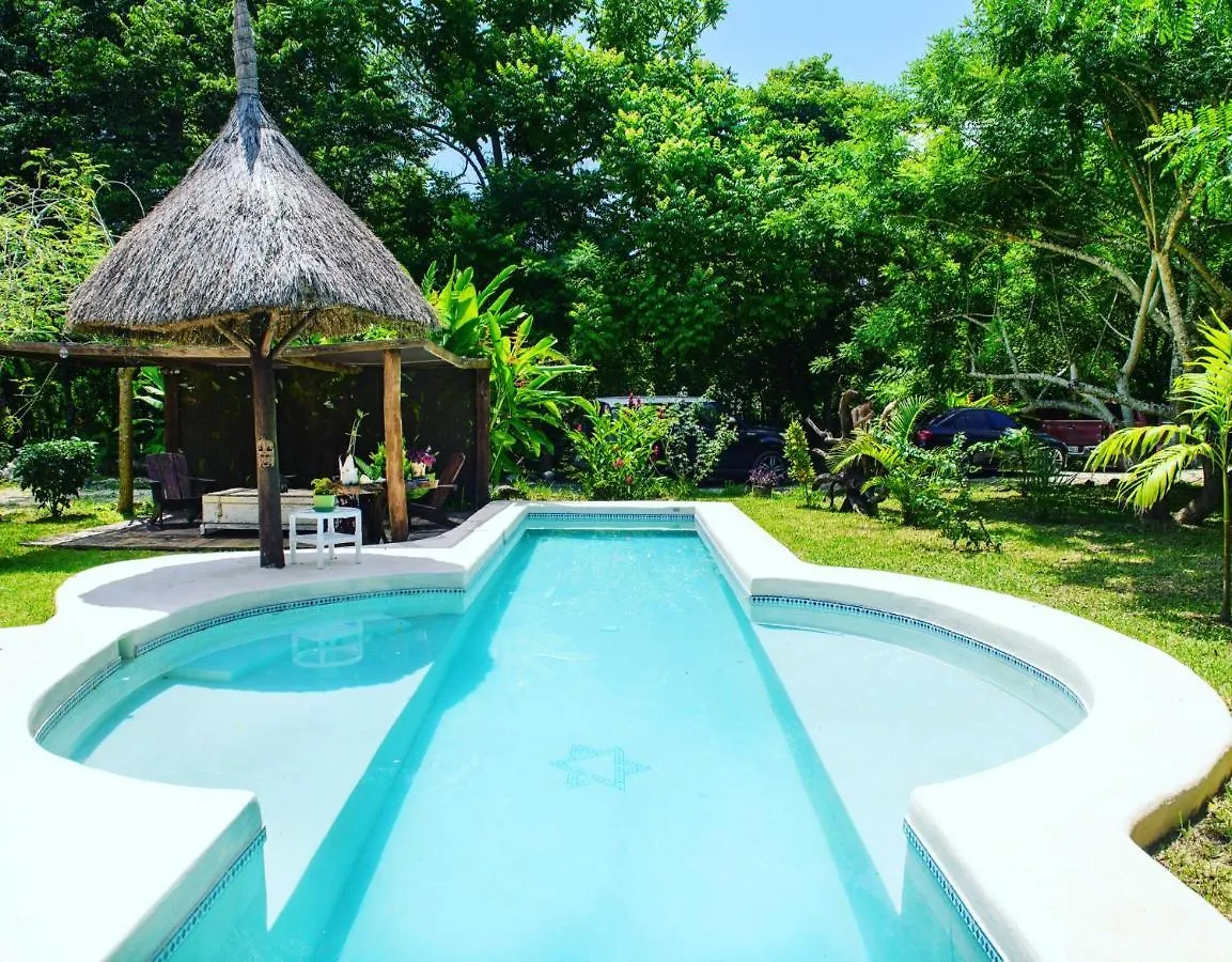 Bed & Breakfast Casa Tania Lodge
