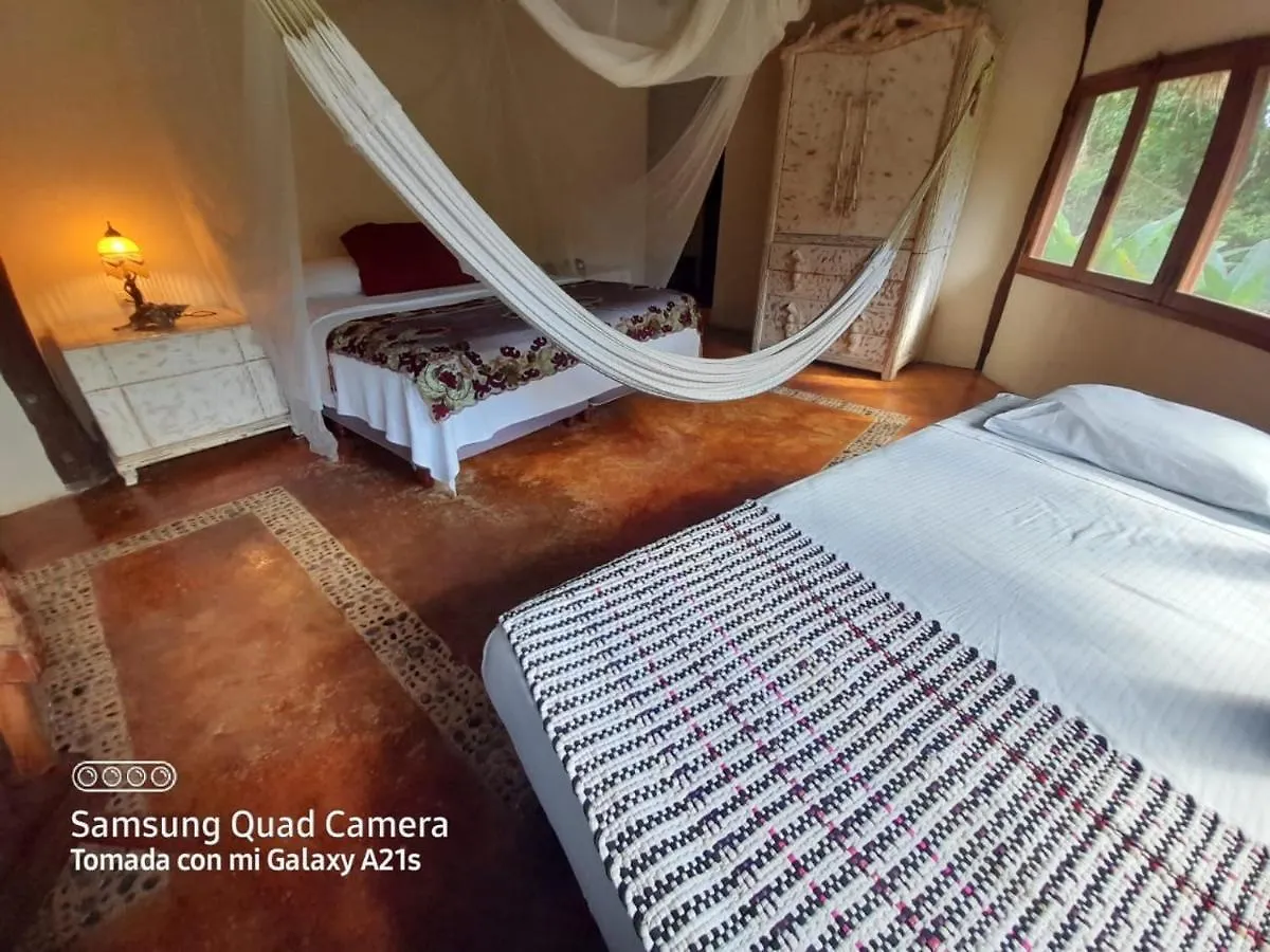 Bed & Breakfast Casa Tania Lodge